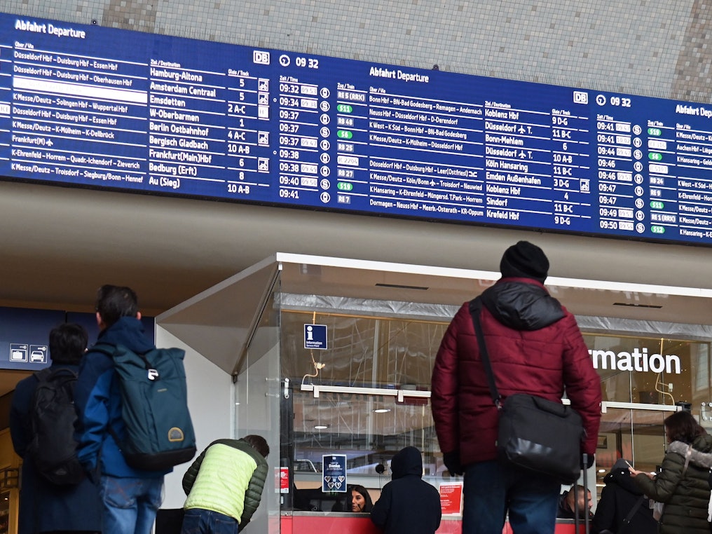 Ab September soll es erstmals eine Direktverbindung von Köln über den Flughafen in Brüssel bis nach Antwerpen geben (Archivbild).