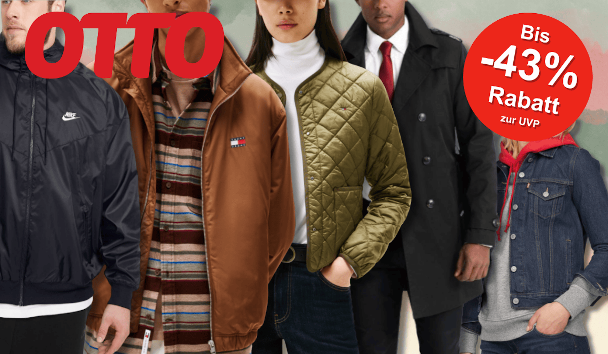 Models die Tommy Hilfiger, Nike und Tommy Jeans Übergangsjacken tragen.