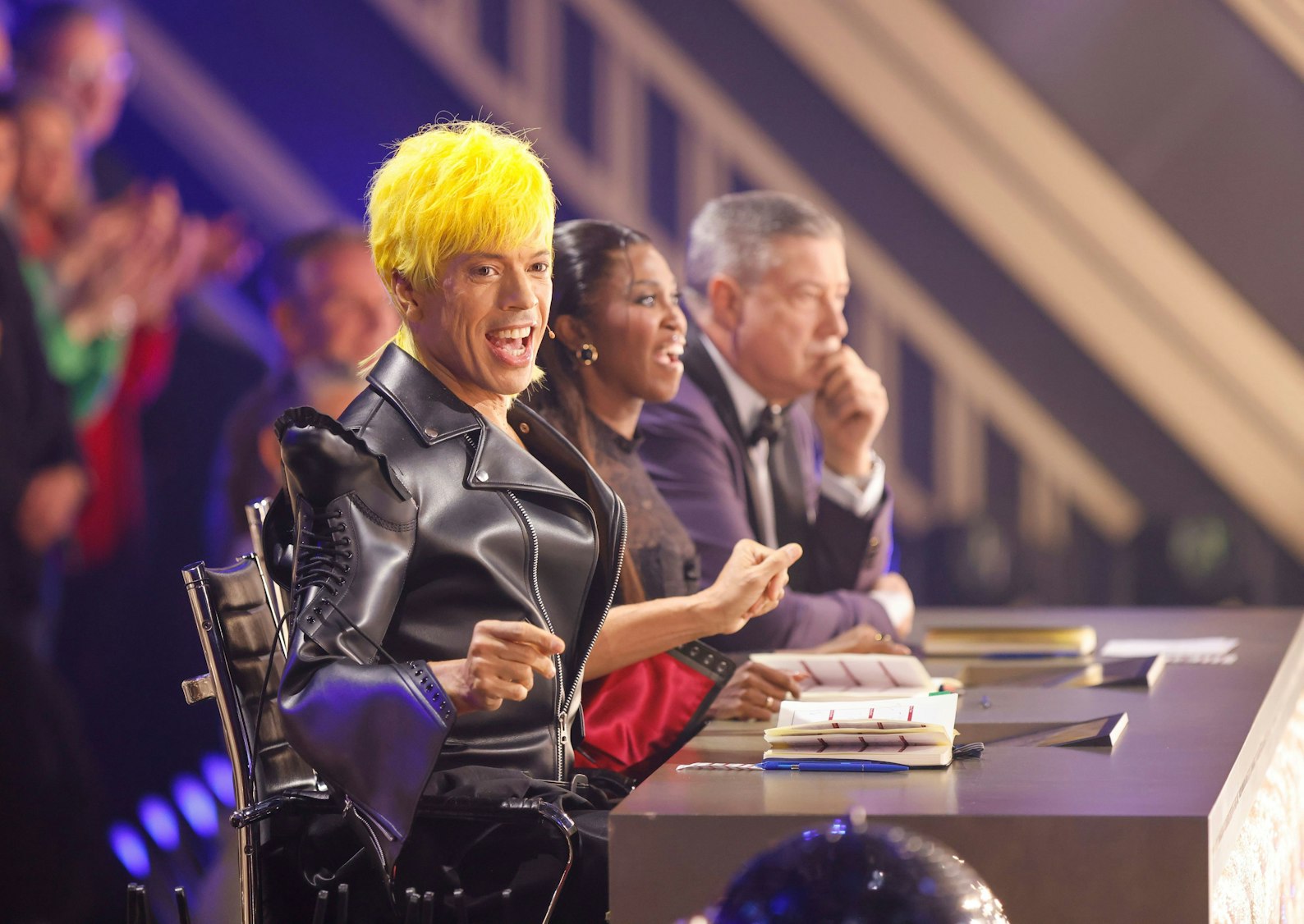 Jorge González (l-r), Motsi Mabuse und Joachim Llambi