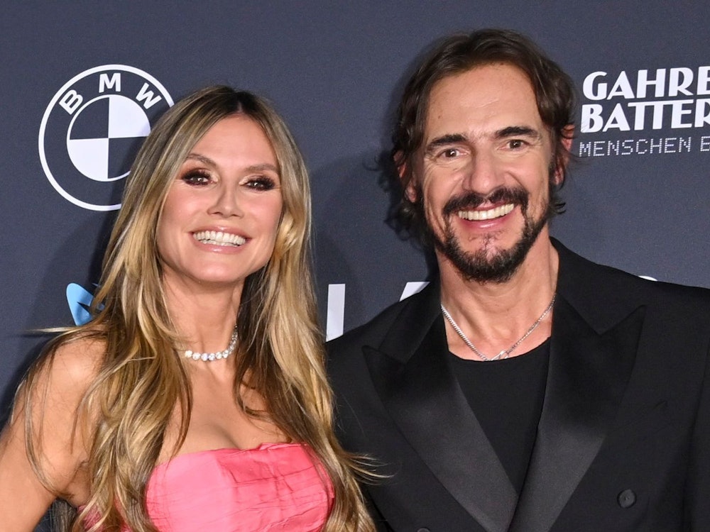 „Mehr als Bruderliebe“ gab es zwischen Heidi Klum und Thomas Hayo nie, stellt die 52-Jährige in „On & Off the Catwalk - by Heidi Klum“ klar. (Bild: 2024 Getty Images/Hannes Magerstaedt)