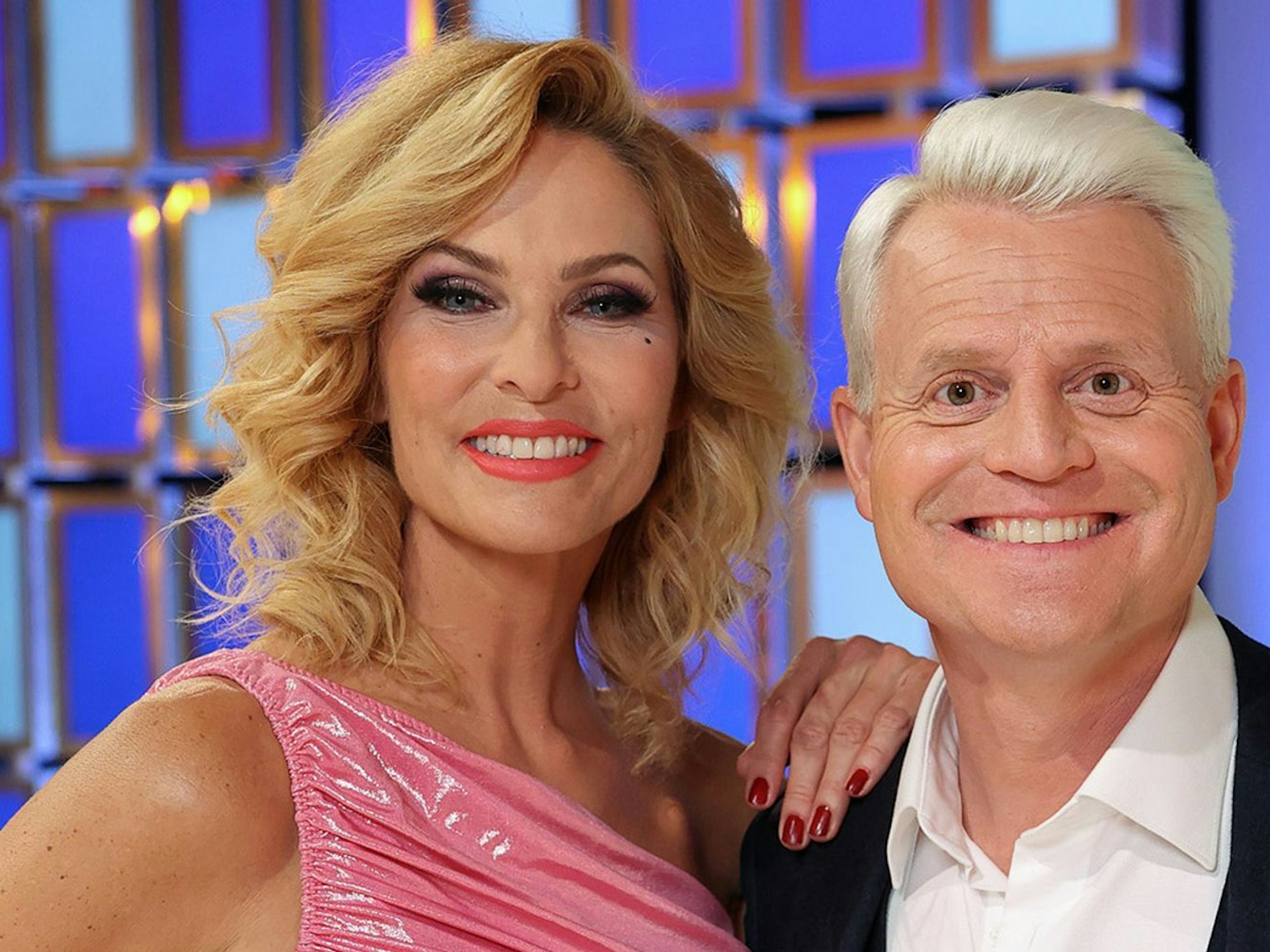 Sonya Kraus und Guido Cantz moderierten 2024 eine Wiederauflage des TV-Klassikers „Glücksrad“ bei RTLZWEI. (Bild: Frank Hempel)