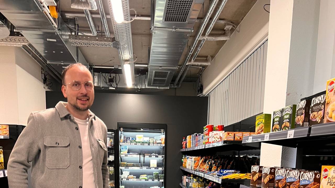 Junior-Professor Dr. Dominic Lemken im "Supermarkt-Lab" der Uni Bonn am Propsthof 49 in Bonn