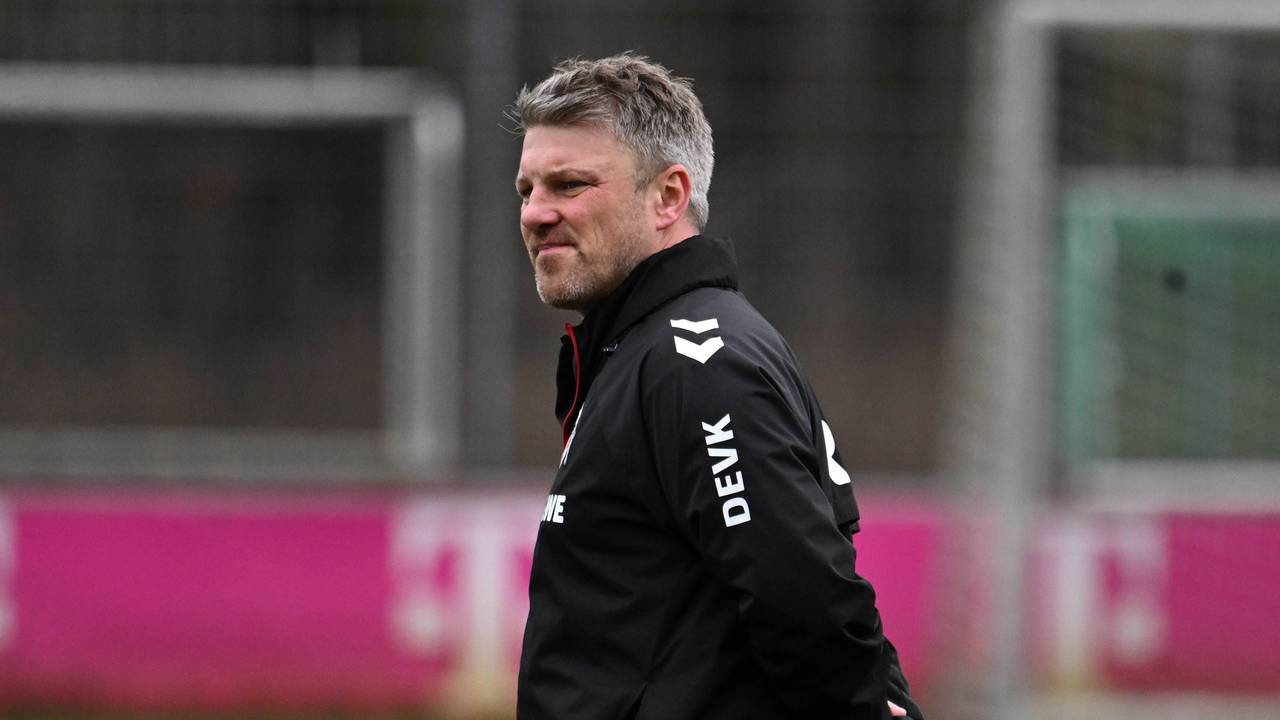 Trainer Lukas Kwasniok auf dem Trainingsplatz.
