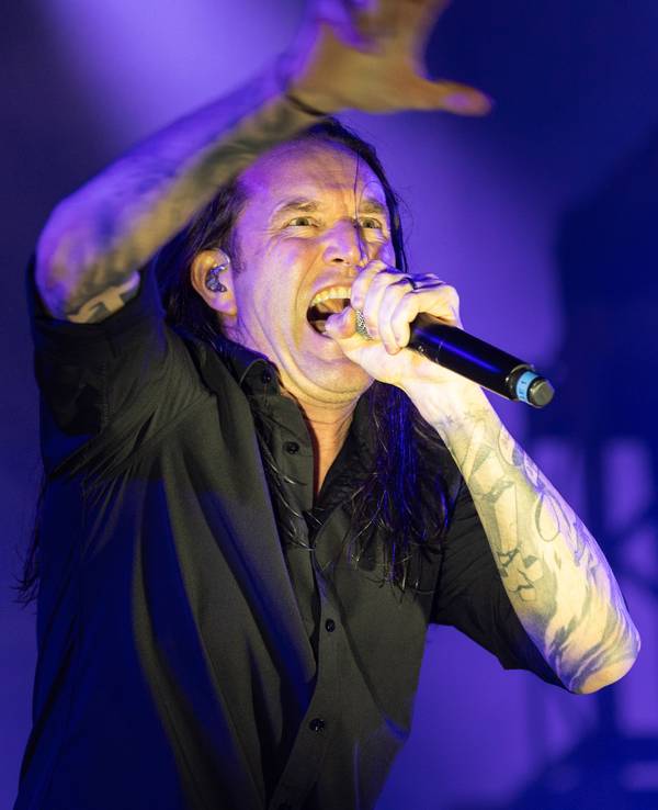 Sänger Marcus Bischoff beim Konzert in Köln.