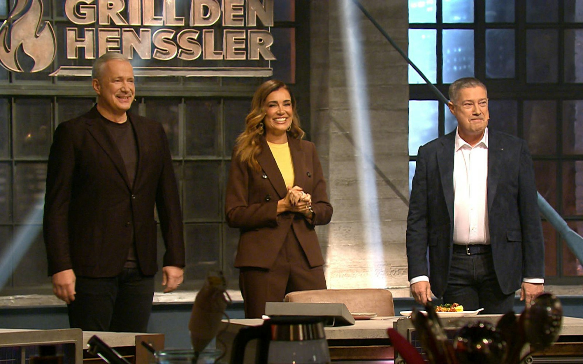 Die neue Jury - und nicht alle Mitglieder sind scharf auf Harmonie, von links: Alexander Herrmann, Jana Ina Zarrella und Joachim Llambi. (Bild: RTL)