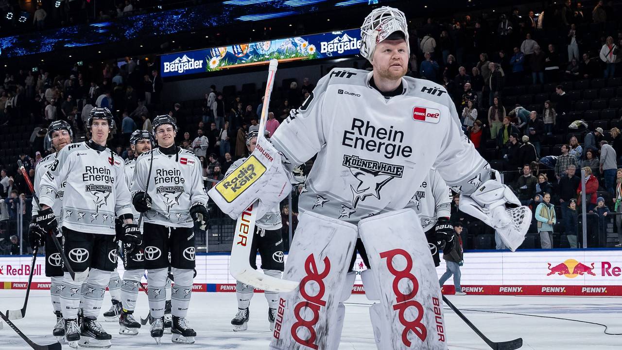 Janne Juvonen wird von Fans und Mitspielern gefeiert.