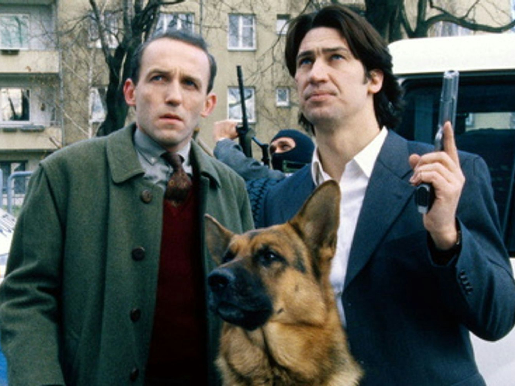 Nicht nur in Österreich und Deutschland absoluter Kult: In über 40 Ländern weltweit, von Argentinien bis Zypern, liefen die Abenteuer von „Kommissar Rex“ (1994-2004) erfolgreich im Fernsehen. (Bild: Koch Media Films)