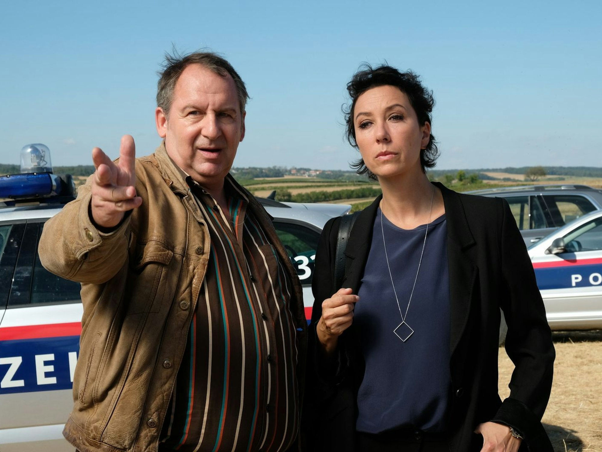 Als Peter Höllerer in „Kommissar Rex“ ermittelte er fünf Staffeln lang, seit 2008 ist er in der Krimiserie „Schnell ermittelt“ (Bild) an der Seite von Ursula Strauss zu sehen. (Bild: BR/ORF/Petro Domenigg)