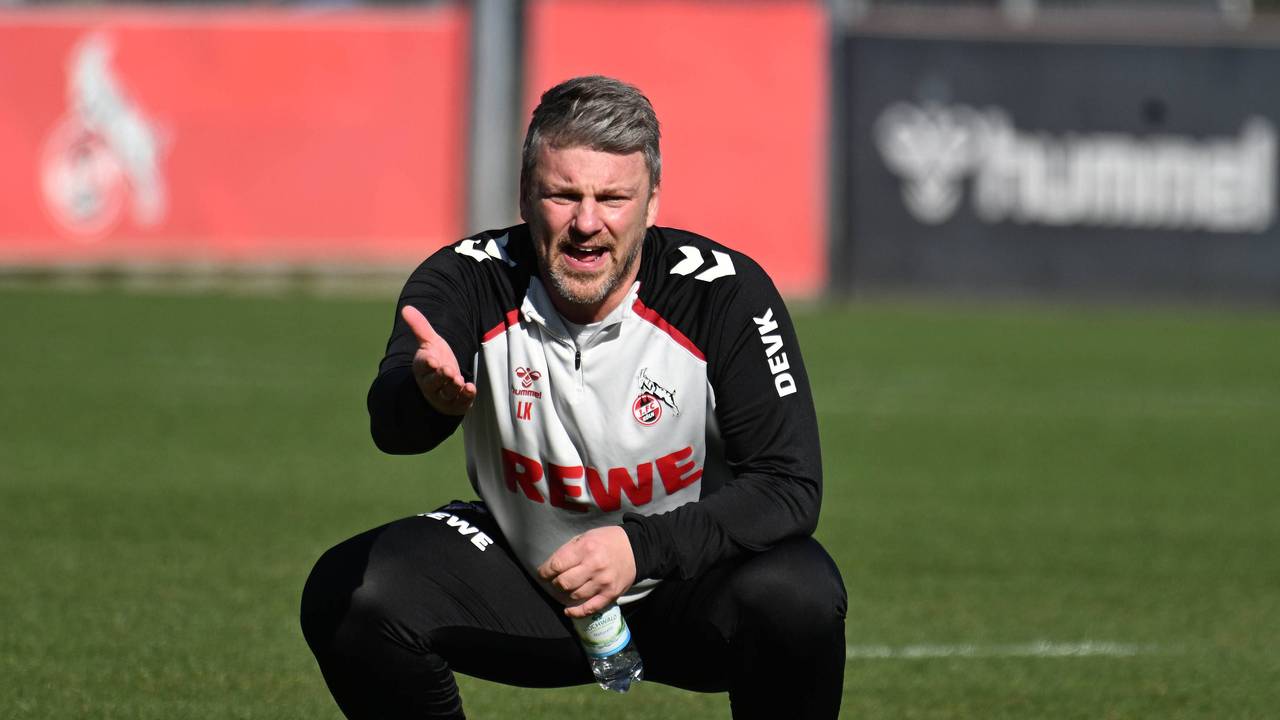 Lukas Kwasniok (1. FC Köln) auf dem Trainingsplatz am Geißbockheim.