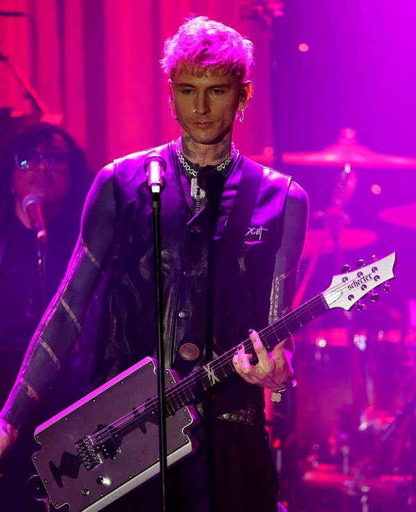 Rapper Machine Gun Kelly tourt mit seiner „Lost Americana“-Tour durch Europa und machte Station in der Kölner Lanxess Arena (Archivfoto).