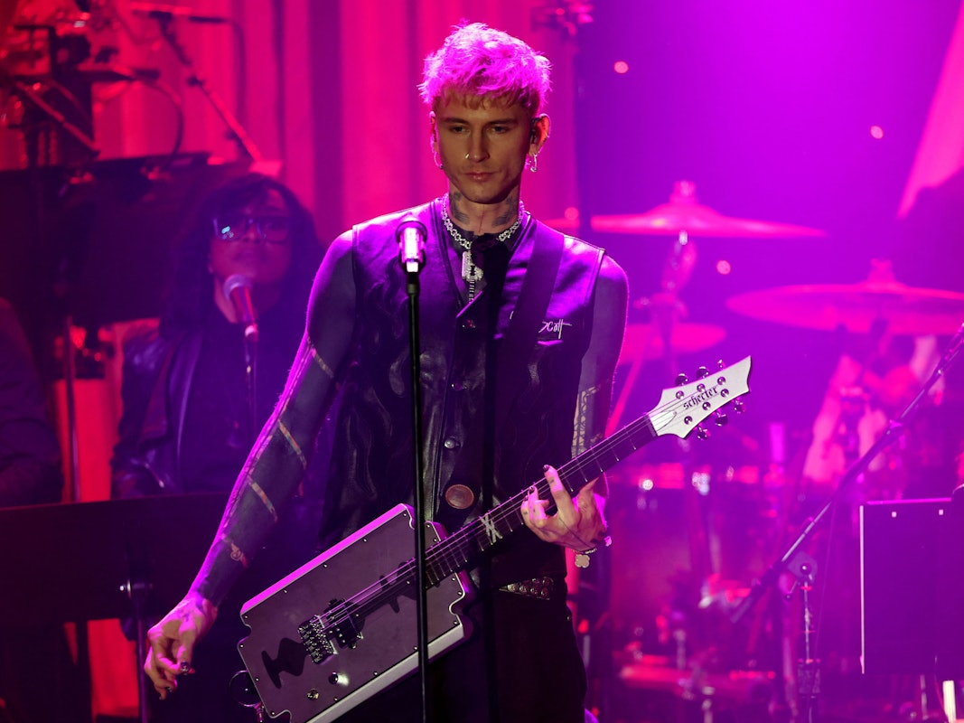 Rapper Machine Gun Kelly tourt mit seiner „Lost Americana“-Tour durch Europa und machte Station in der Kölner Lanxess Arena (Archivfoto).