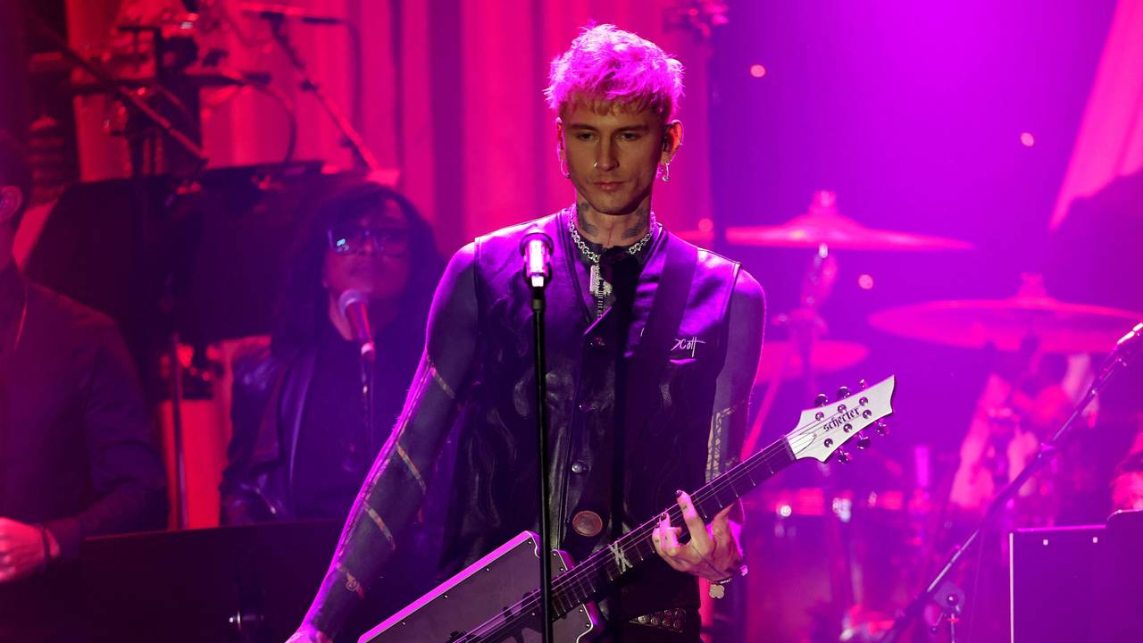 Rapper Machine Gun Kelly tourt mit seiner „Lost Americana“-Tour durch Europa und machte Station in der Kölner Lanxess Arena (Archivfoto).