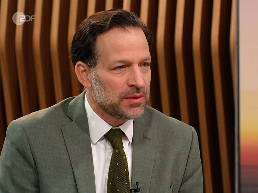 Iran-Experte und Politologe Cornelius Adebahr sprach Am Dienstagmorgen im ZDF-“Morgenmagazin“ über den aktuellen Konflikt im Nahen Osten. (Bild: ZDF.de)