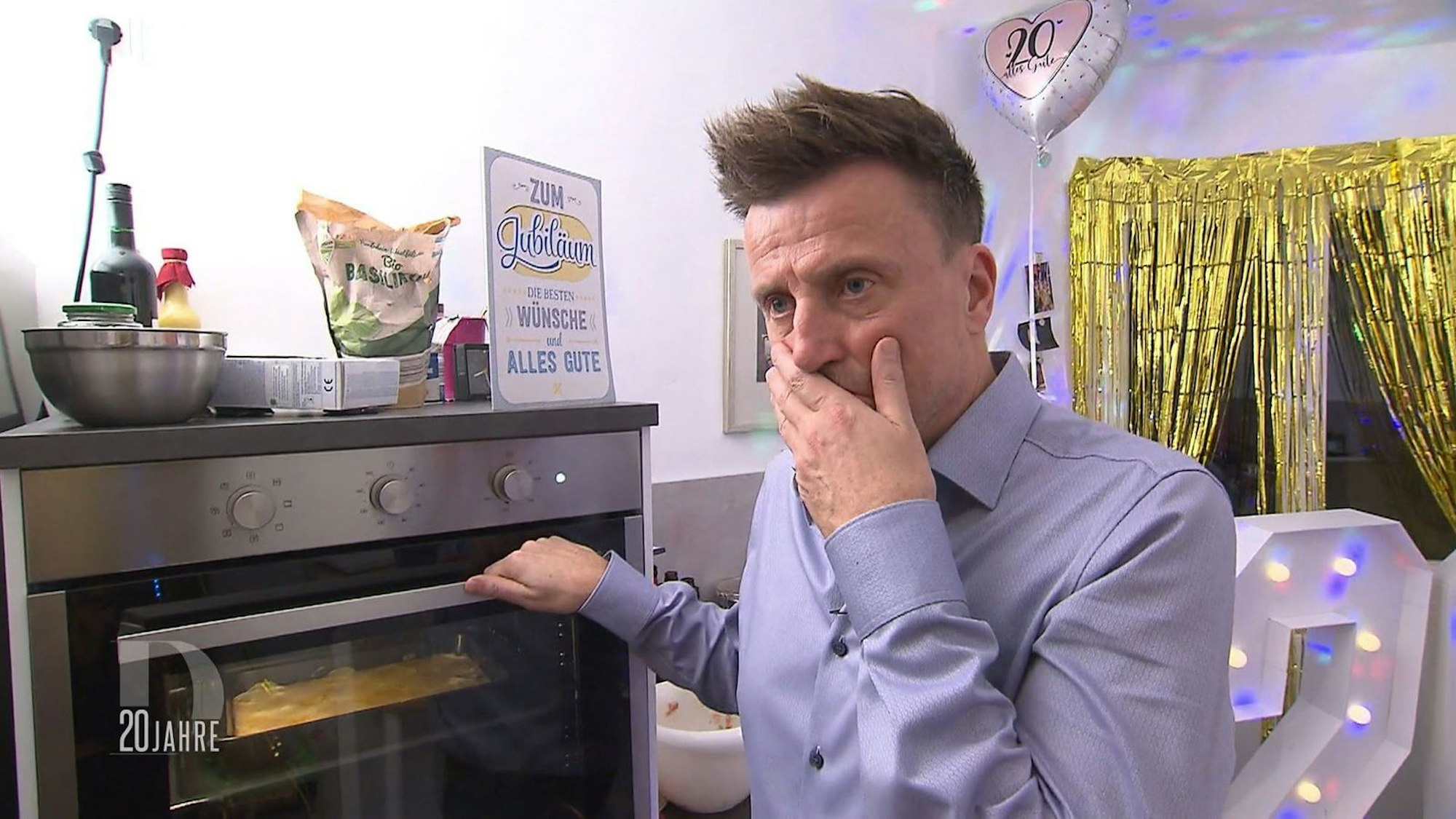 Oh Schreck: Der Ofen lief 50 Minuten lang auf zu niedriger Temperatur.
(Bild: RTL)