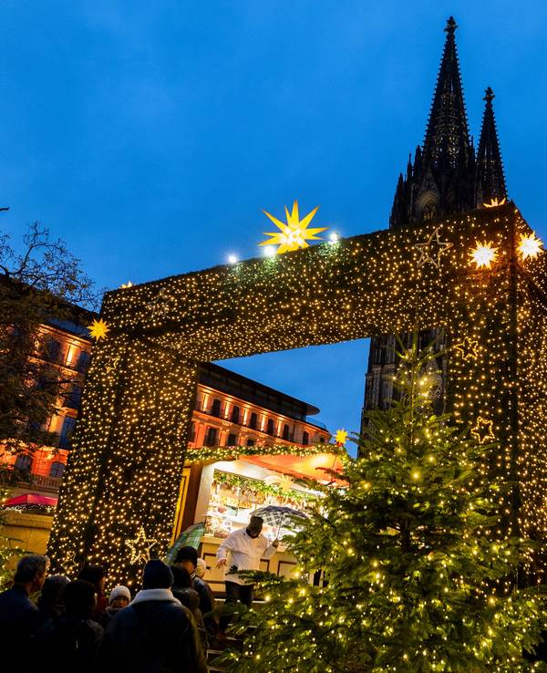 Der Weihnachtsmarkt am Kölner Dom: Wie es mit dem Markt weitergeht, ist jetzt klar.