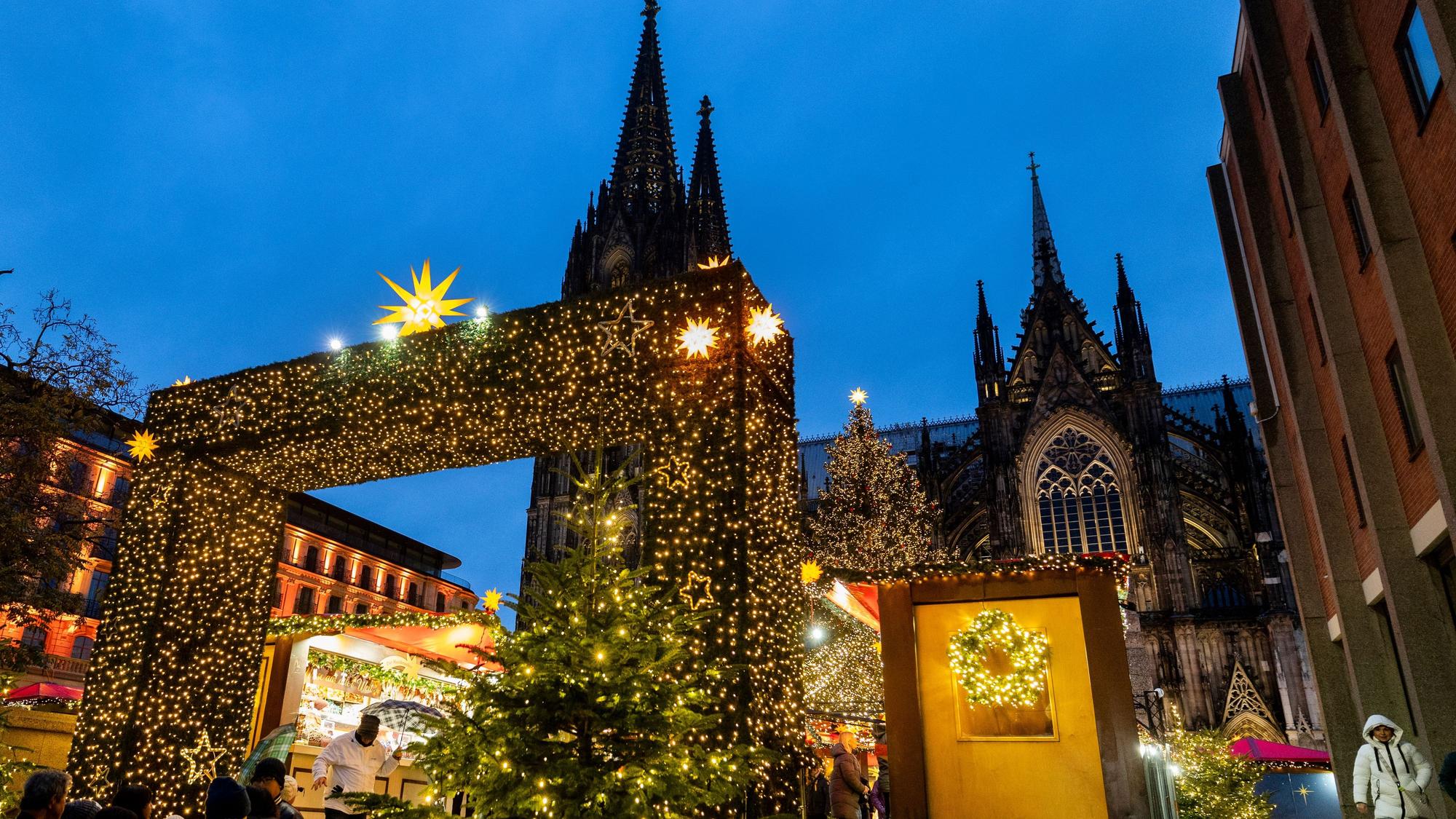 Der Weihnachtsmarkt am Kölner Dom: Wie es mit dem Markt weitergeht, ist jetzt klar.