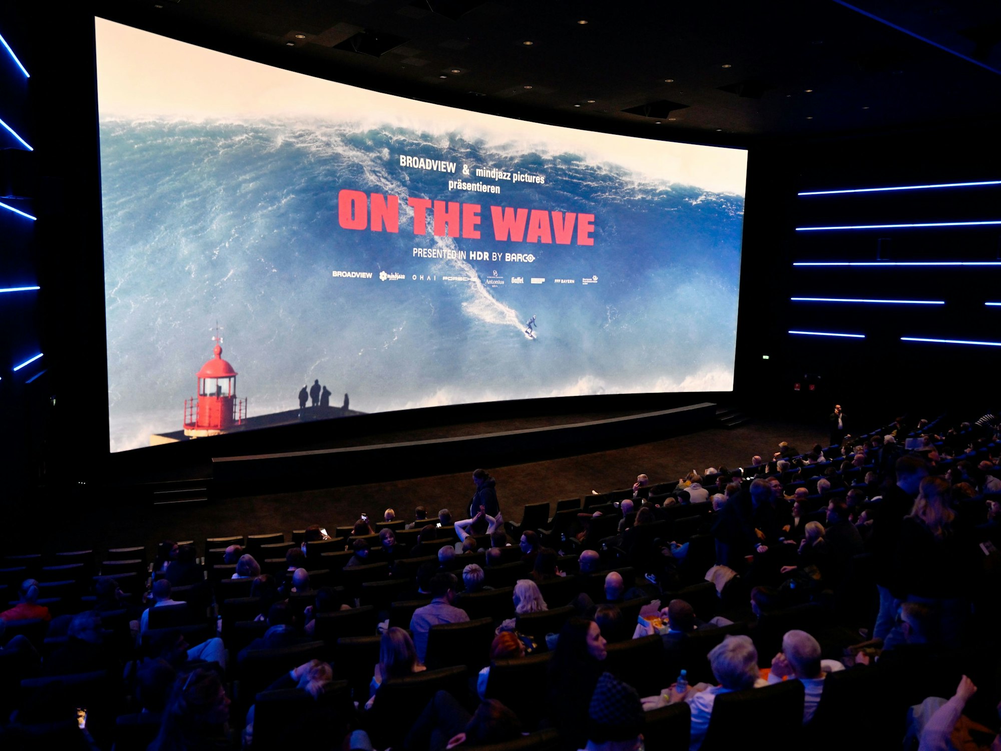 Blick in den Kinosaal des Cinedoms.