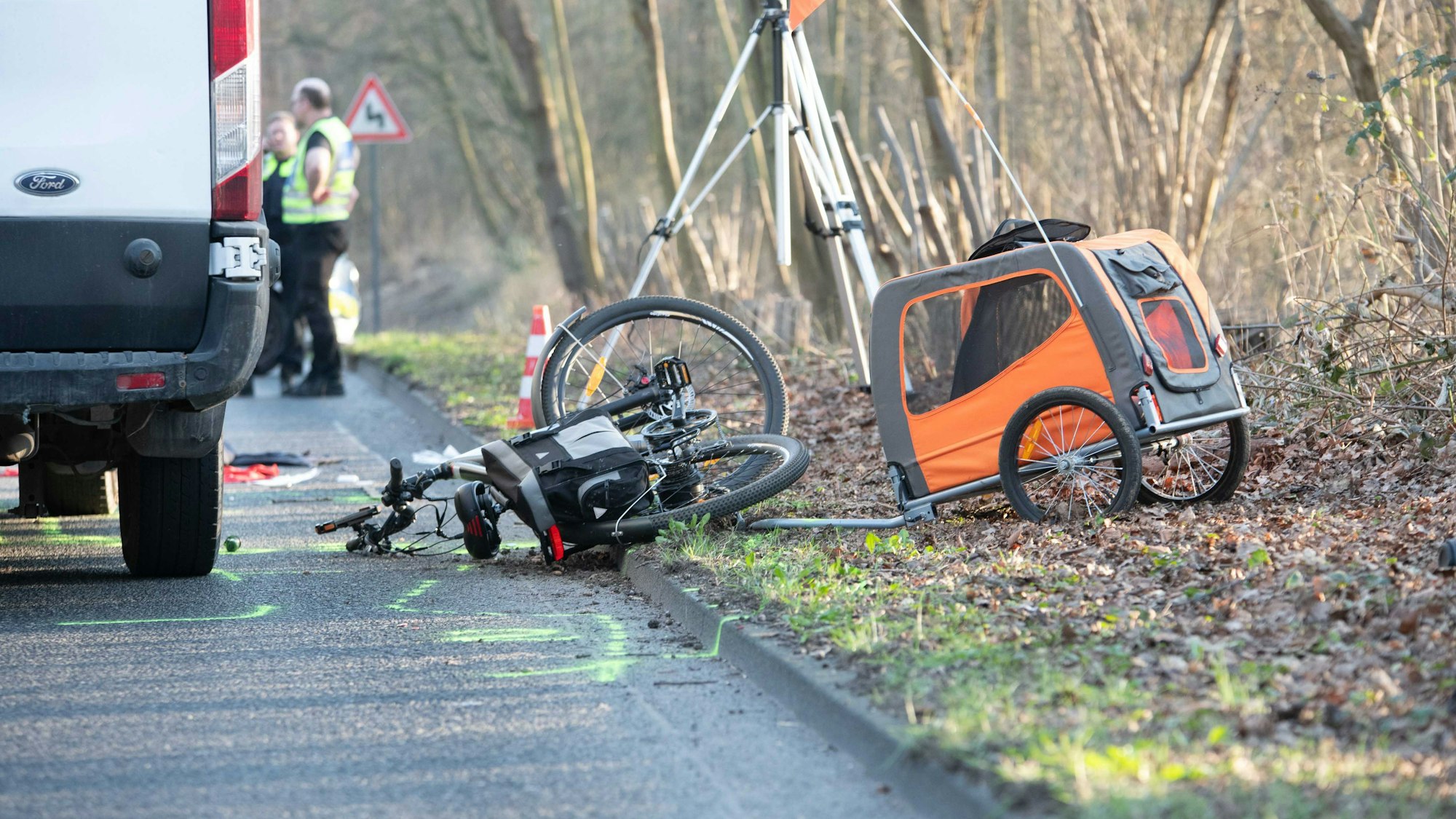 Bei dem Fahrradunfall in Köln-Müngersdorf wurde ein Mann schwer verletzt.