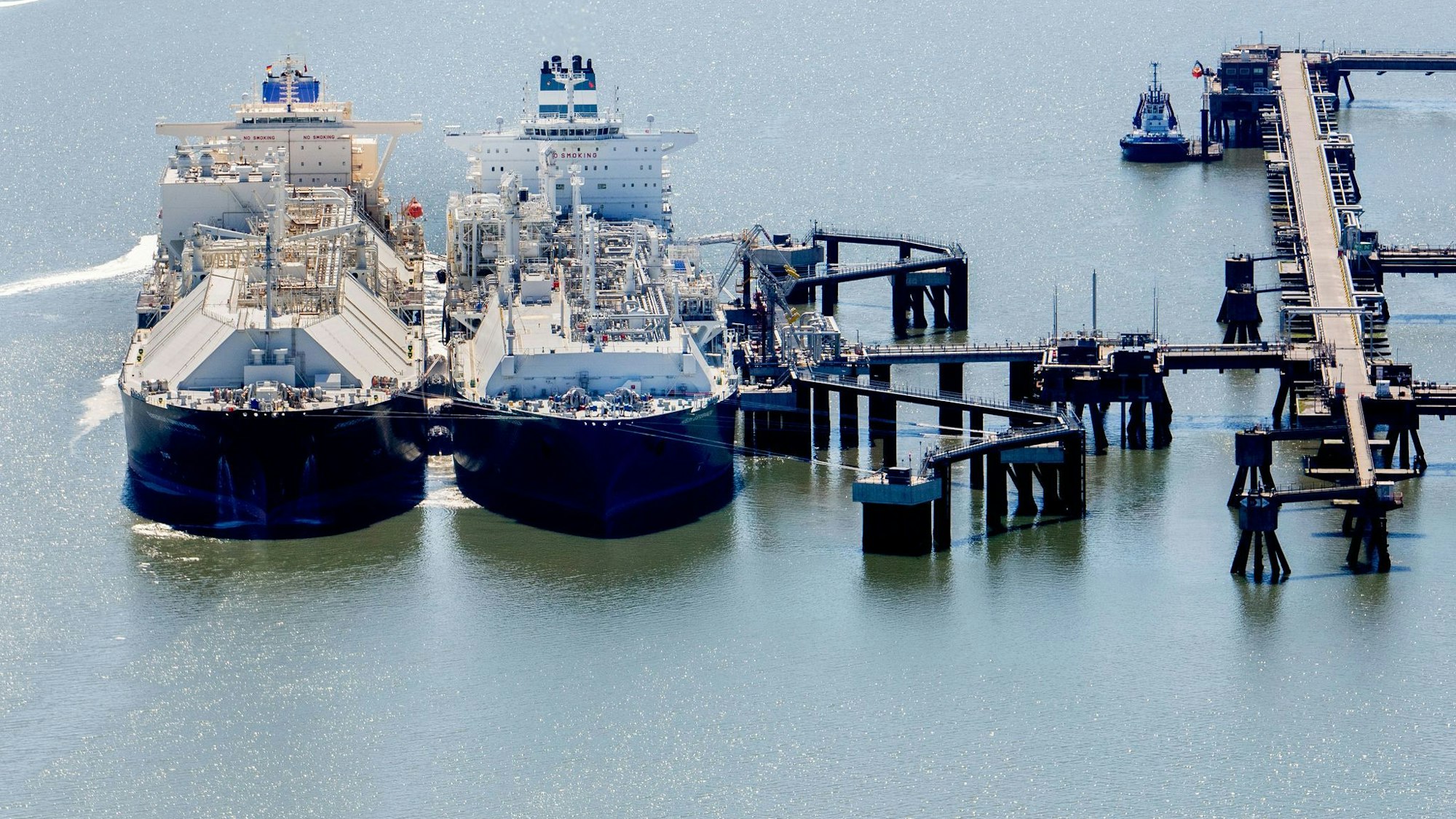 LNG-Terminal mit „Höegh Esperanza“ in Wilhelmshaven