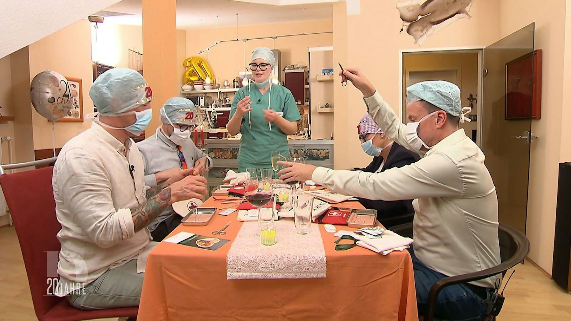 Irgendwie macht das Zwischenprogramm doch Spaß.
(Bild: RTL)