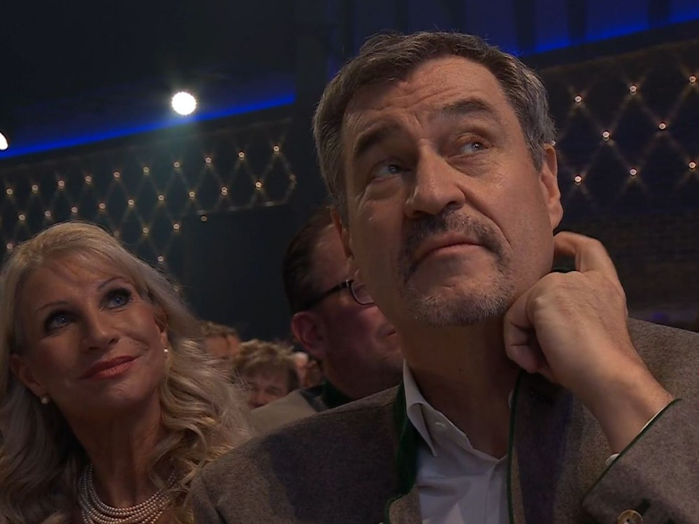 „Nervös“ fand Markus Söder die Rede des Fastenredners - aber er zog dennoch ein positives Fazit. (Bild: BR)
