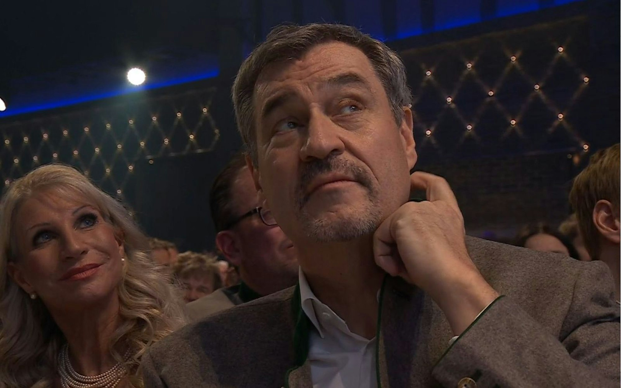 „Nervös“ fand Markus Söder die Rede des Fastenredners - aber er zog dennoch ein positives Fazit. (Bild: BR)