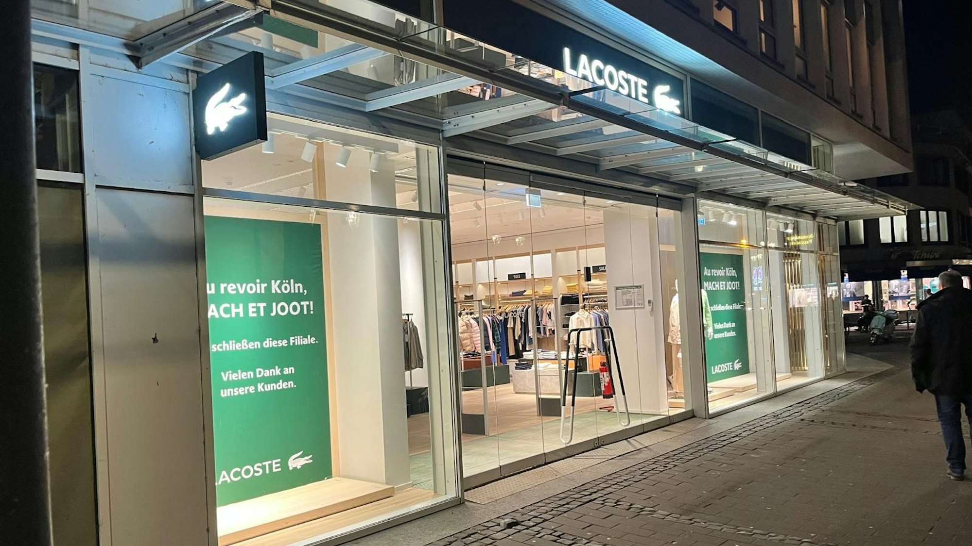 Die Lacoste-Filiale auf der Apostelnstraße ist Köln schließt.