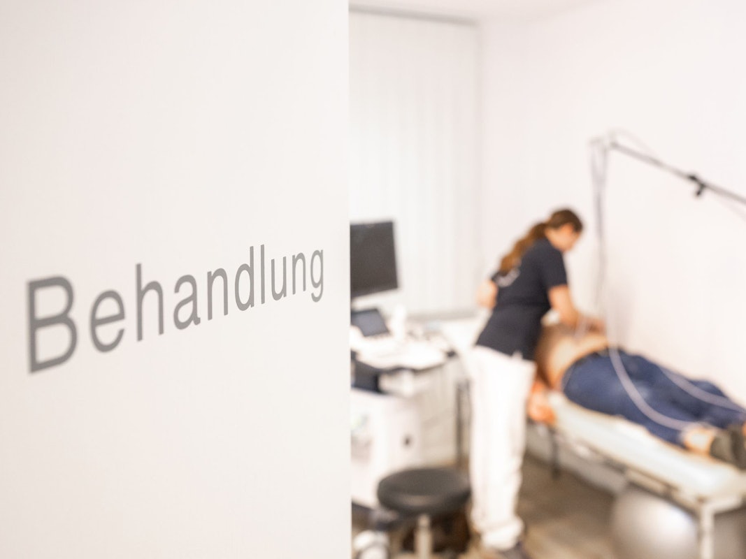 Behandlungszimmer einer Hausarztpraxis