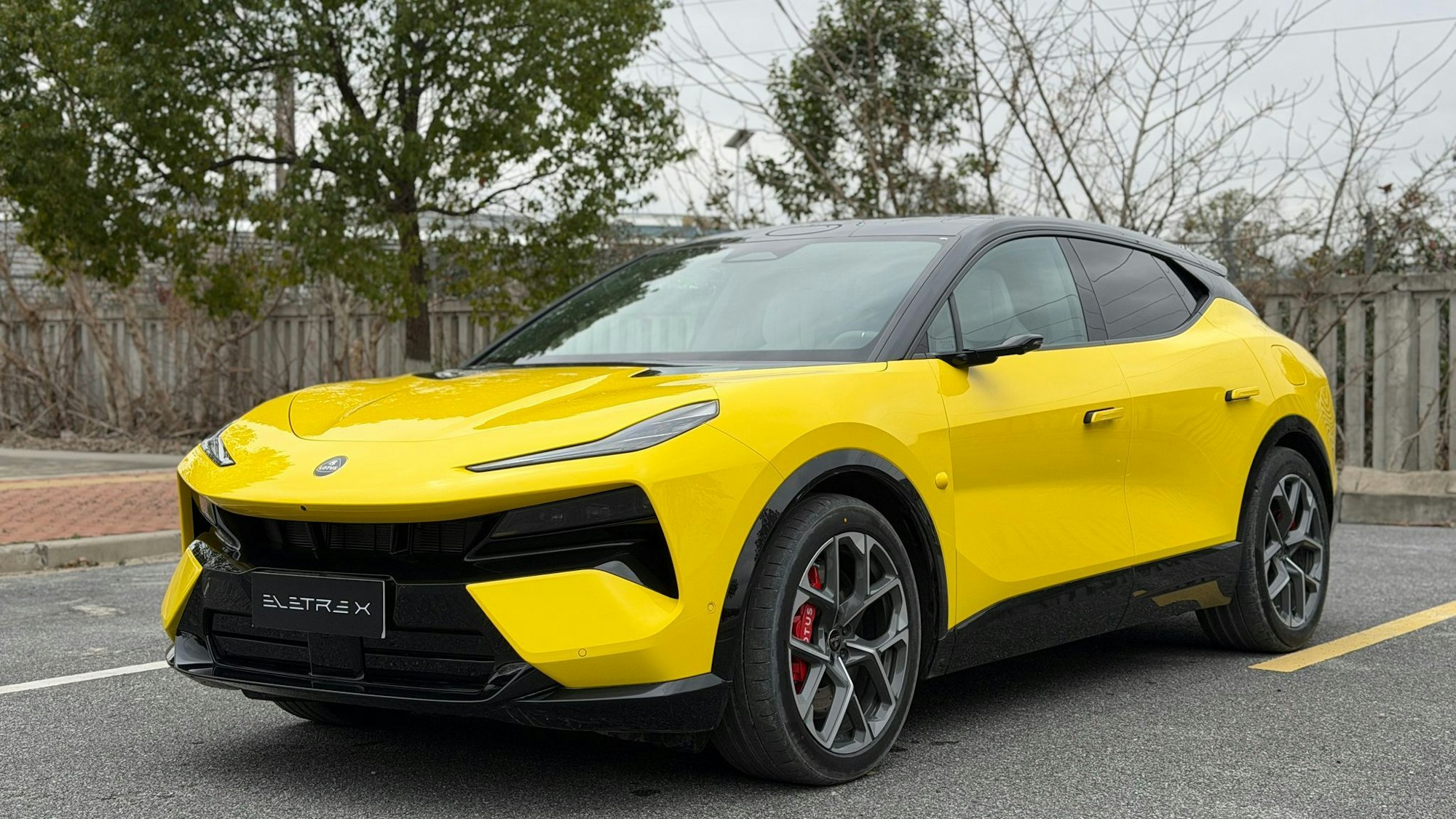 Der Plug-in-Hybrid Lotus Eltre
