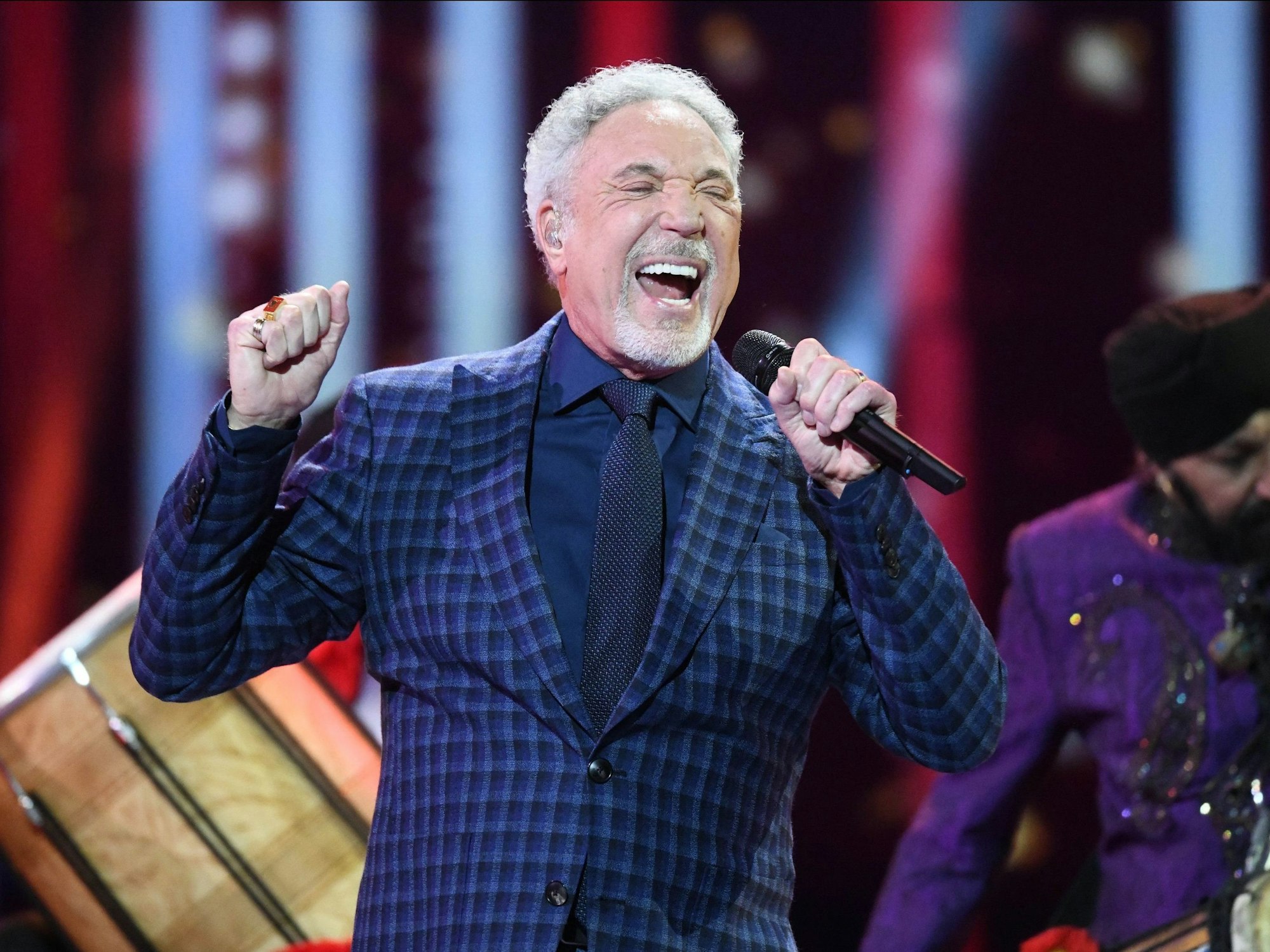 Tom Jones singt in der Royal Albert Hall.