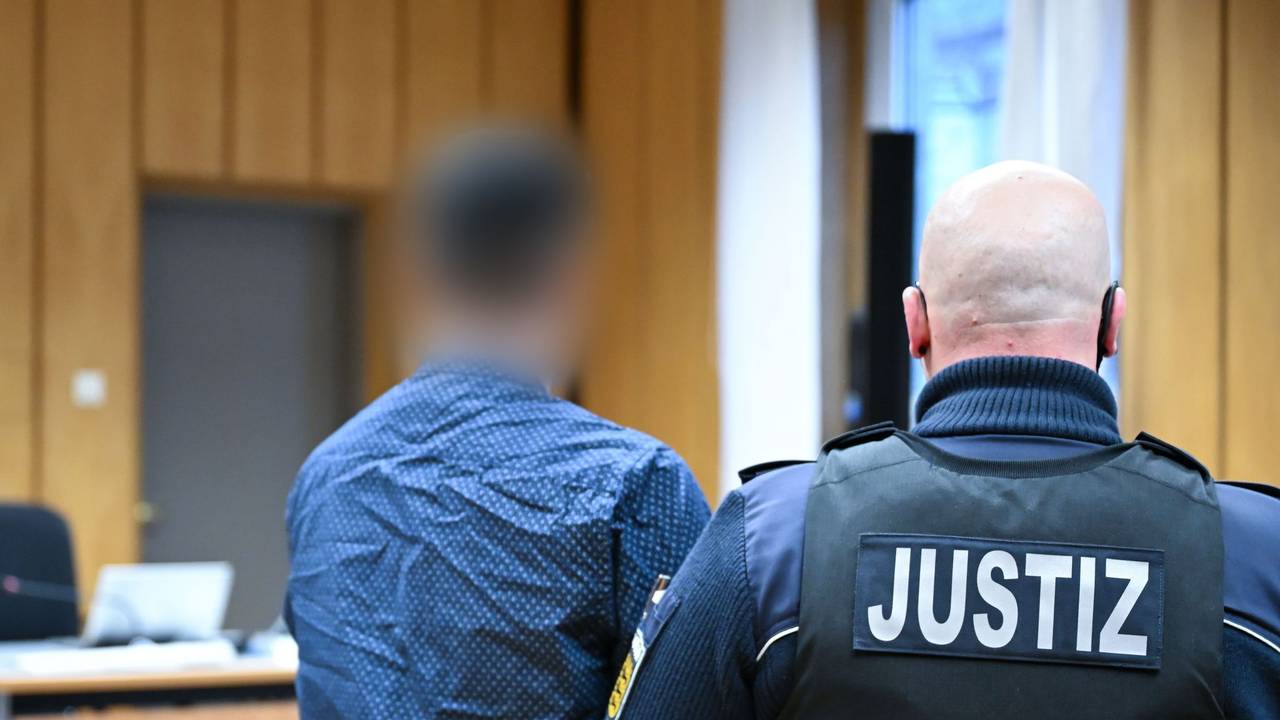 Prozess wegen Fälschung von theoretischen Führerscheinprüfungen