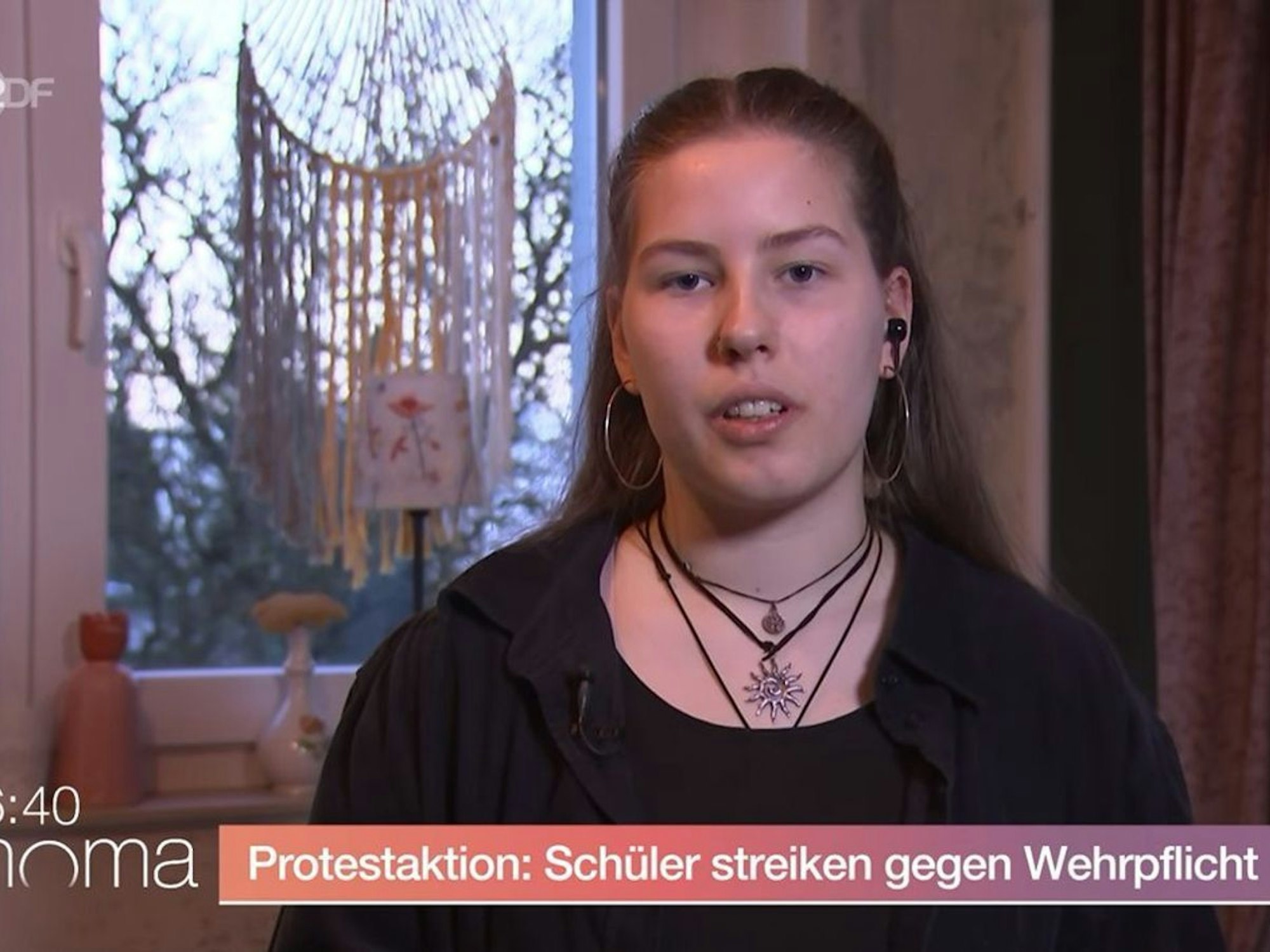 Die Generalsekretärin der Bundesschülerkonferenz, Amy Kirchoff, kritisierte im ZDF-“Morgenmagazin“, dass über den Kopf von Jugendlichen hinweg entschieden werde. (Bild: ZDF)