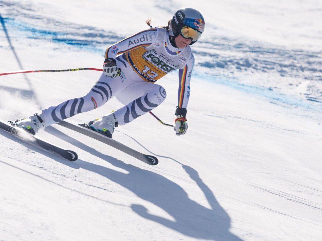 Emma Aicher auf der Strecke.