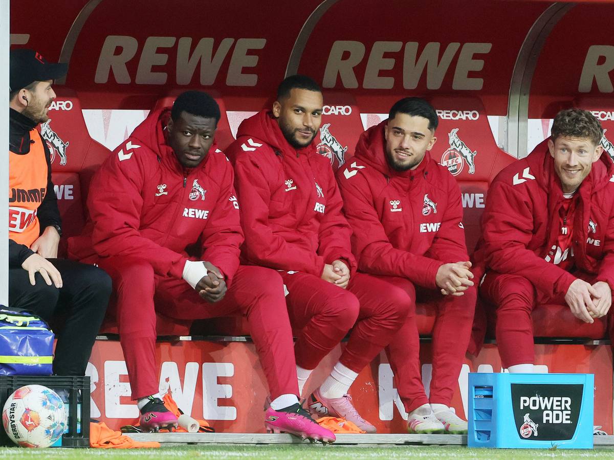Jusuf Gazibegovic (2. v.r.) konnte sich beim 1. FC Köln bislang nicht durchsetzen.