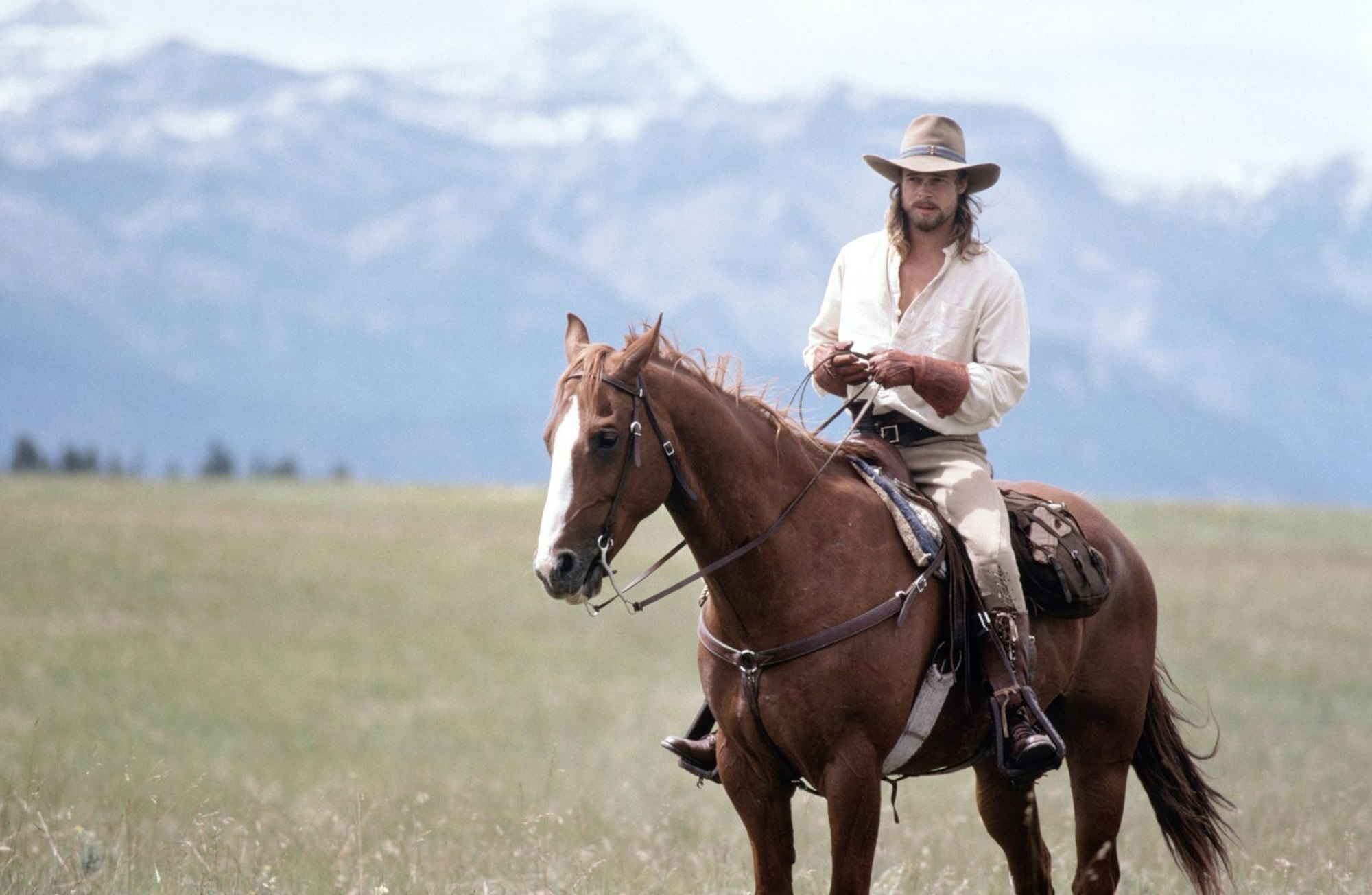 Tristan (Brad Pitt) ist unter den drei Ludlow-Brüdern der Naturbursche. (Bild: ZDF/1994 TriStar Pictures, Inc. All Rights Reserved.)