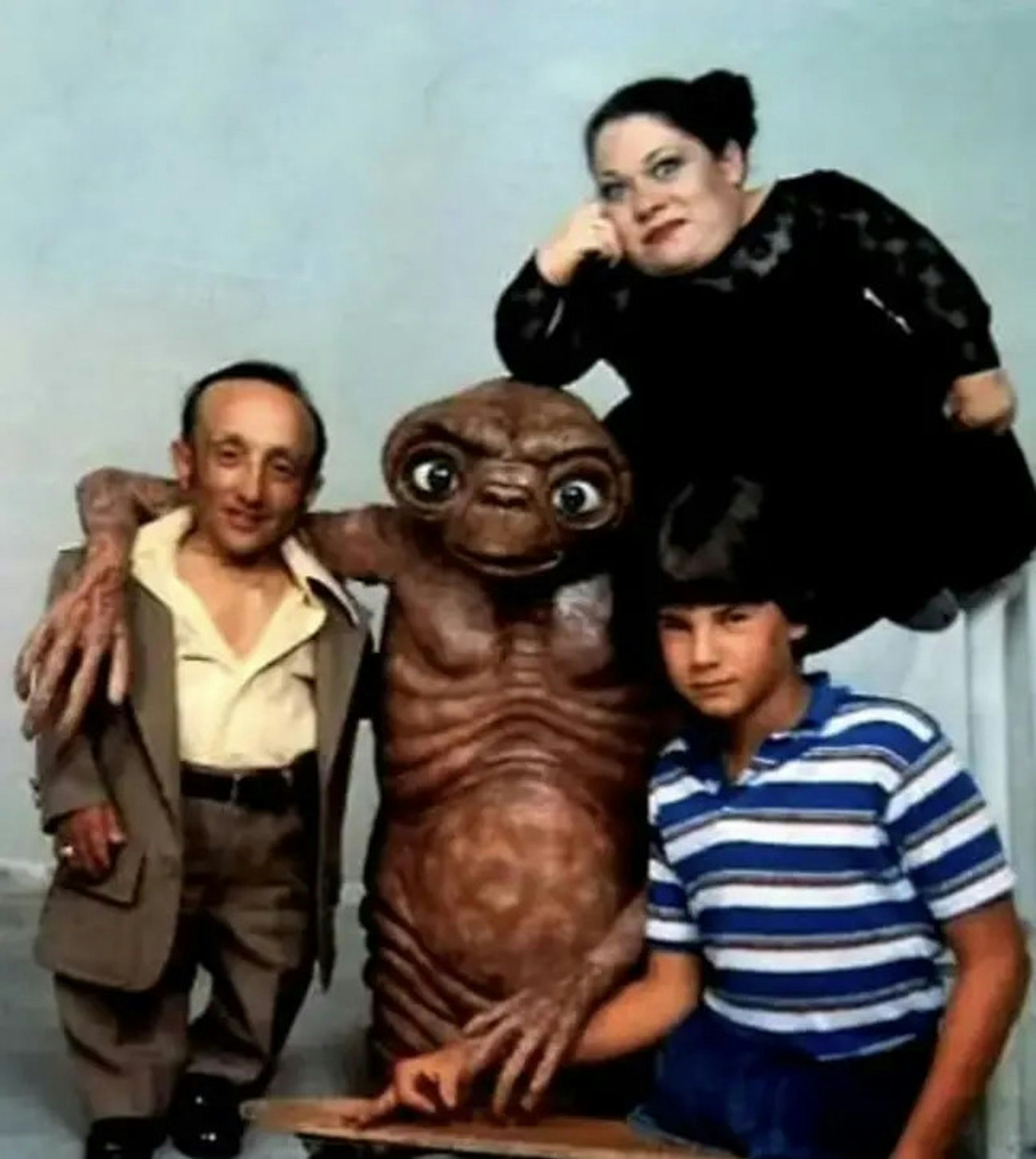 Den verdienten Ruhm erhielten die beiden kleinwüchsigen Schauspieler nie: Pat Bilon (links) starb ein Jahr nach der „E.T.“-Premiere mit nur 35 Jahren. Tamara de Treaux wirkte zwar noch in einigen Filmen (“Ghoulies“) als „echte“ Darstellerin mit, starb aber auch bereits 1990. (Bild: Amblin Entertainment)