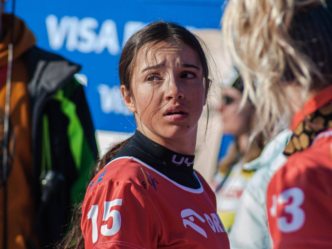 Snowboardfahrerin Malena Zamfirova nach einem Wettbewerb