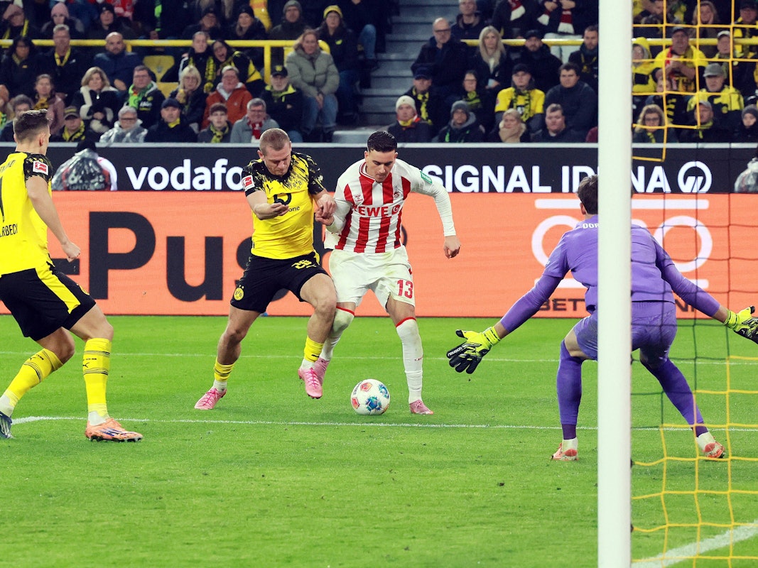 Spielszene beim Duell von Borussia Dortmund und dem 1. FC Köln.