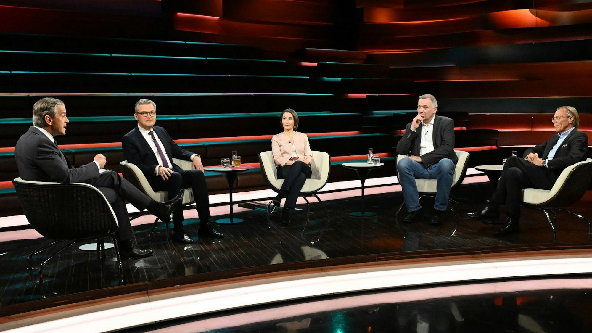 Die Runde bei „Markus Lanz“ beschäftigte am Donnerstagabend unter anderem eine zunehmende Militarisierung Deutschlands. (Bild: ZDF / Markus Hertrich)