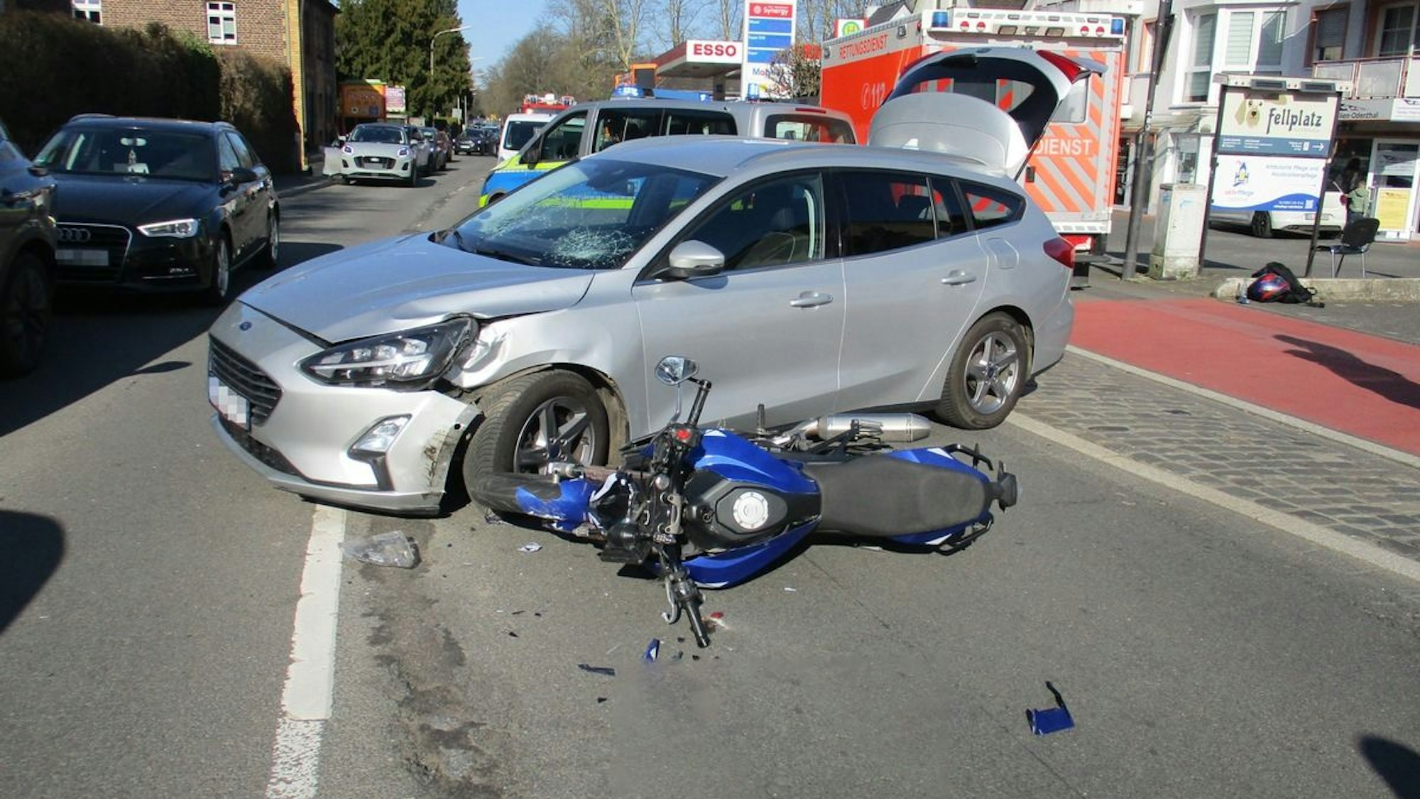 Schwerer Verkehrsunfall in Odenthal mit einem Schwerverletzten.