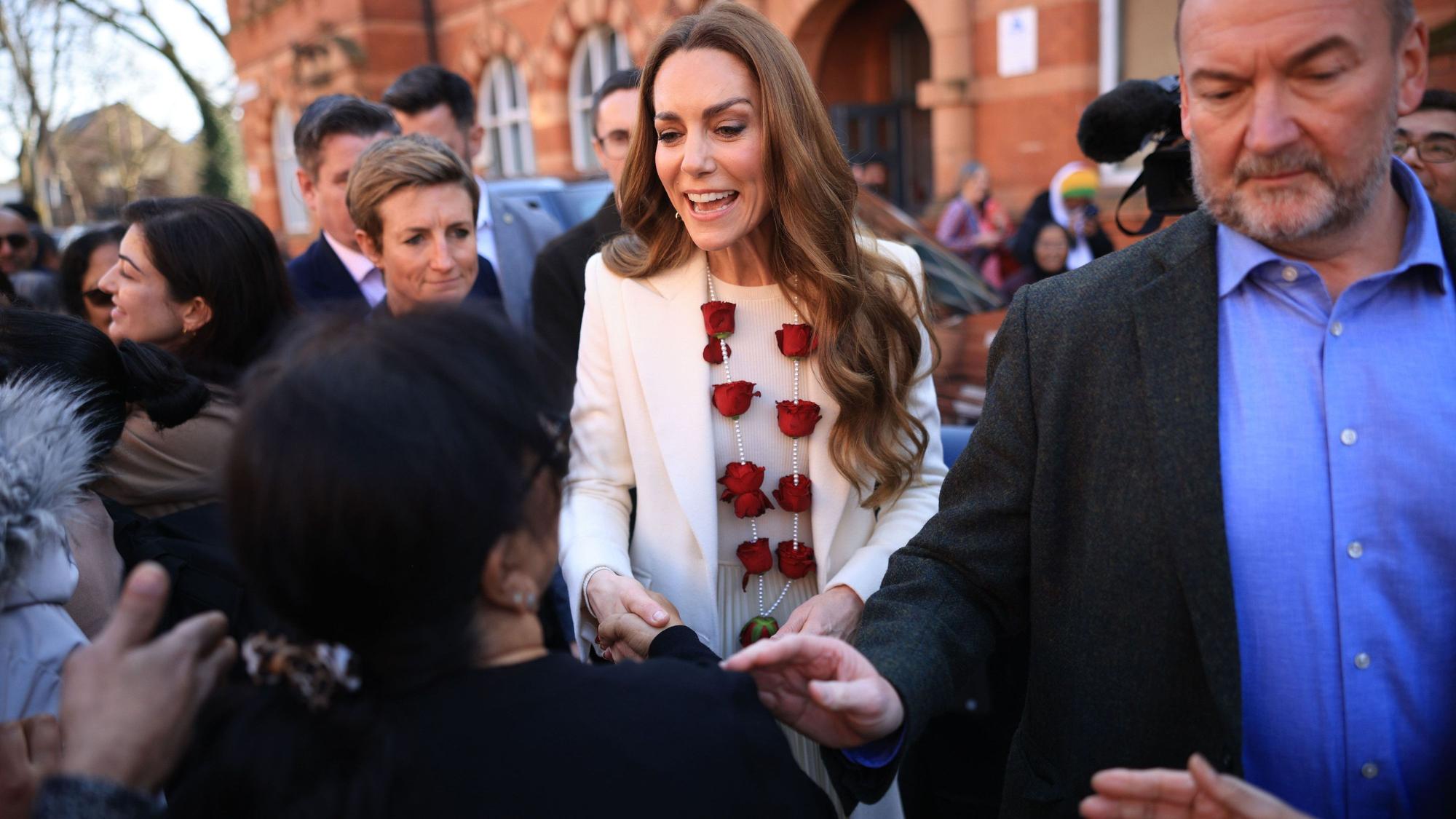 Prinzessin Kate wurde begeistert in Leicester empfangen.