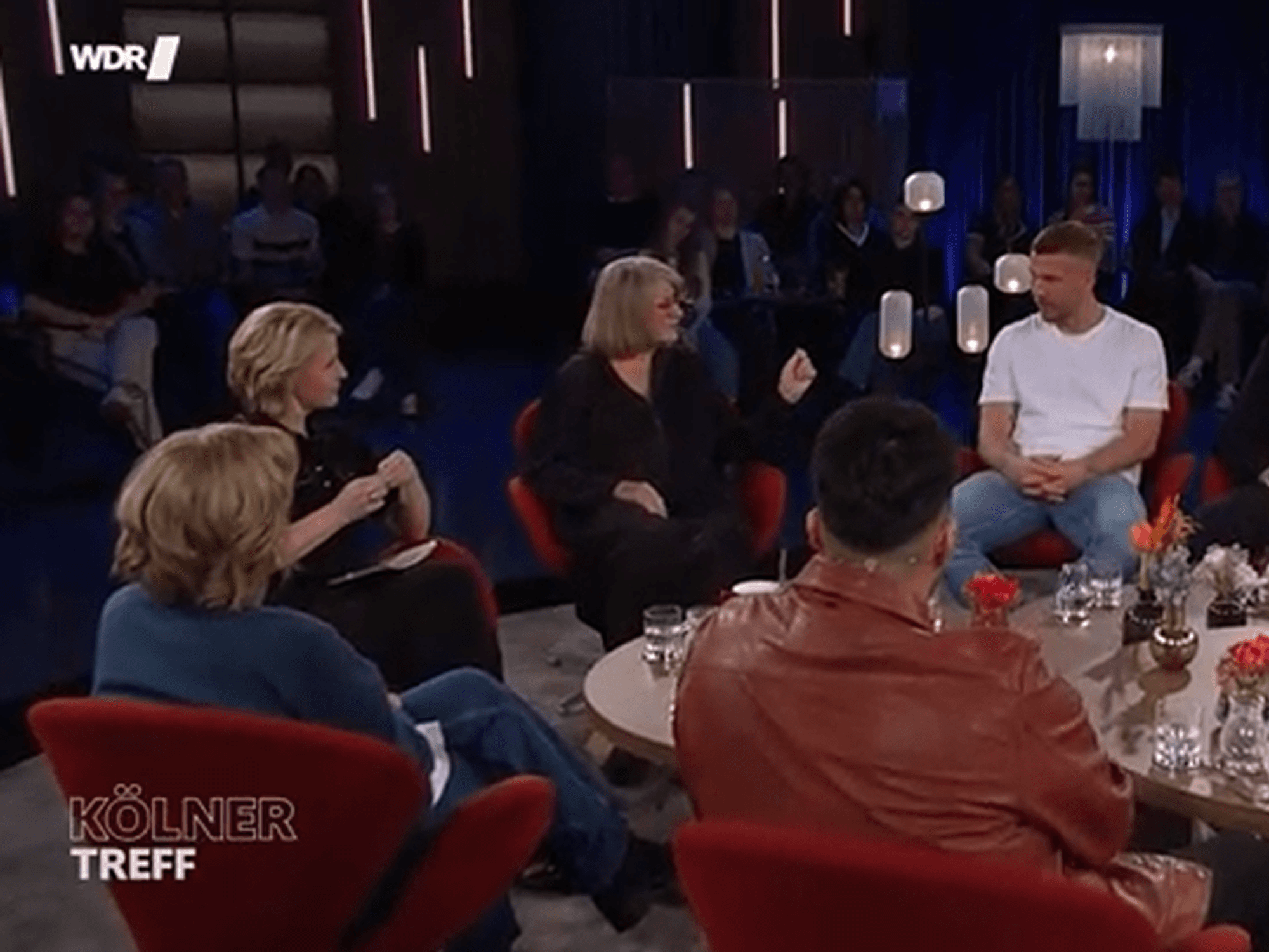 Alice Schwarzer und Lukas Podolski waren am Freitag (6. März 2026) zu Gast in der WDR-Talkshow Kölner Treff.