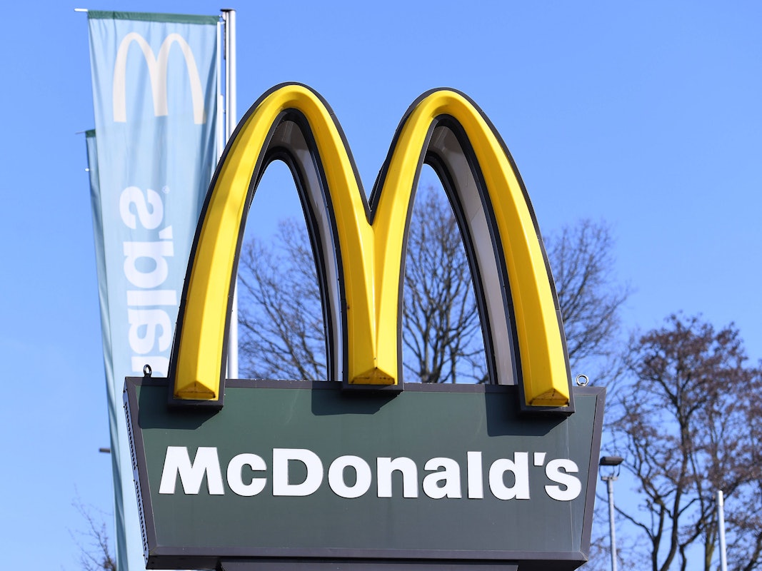 Nach dem Überfall auf eine Kölner „McDonald's“-Filiale überführte sich der Täter nun selber. (Symbolfoto)