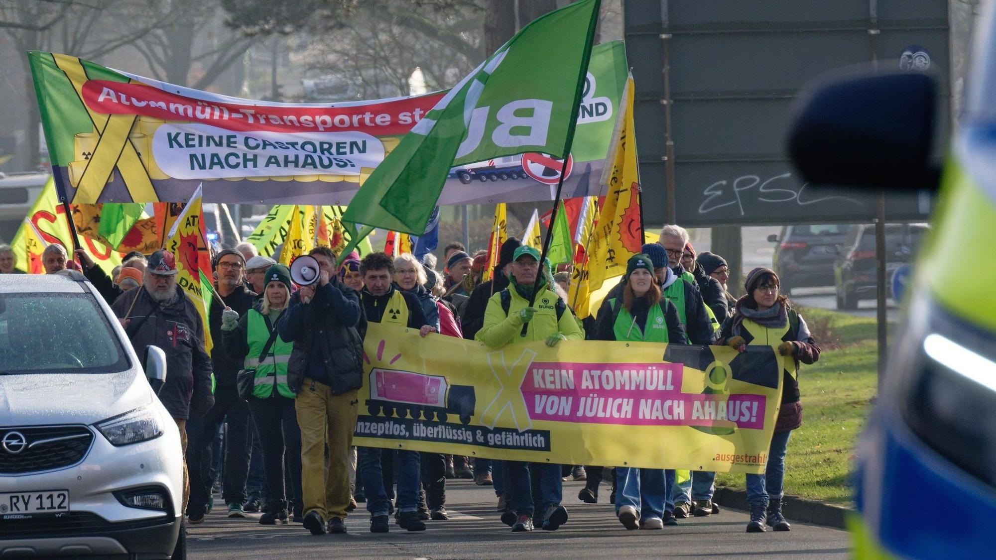 Demonstration gegen geplante Castor-Transporte