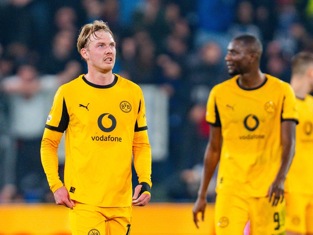 Julian Brandt bei einem BVB-Spiel auf dem Platz.