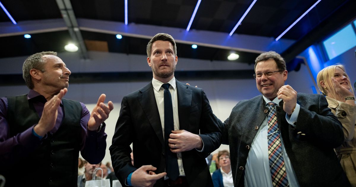 Buhrufe, Applaus, harte VorwürfeMachtkampf in AfD NRW eskaliert