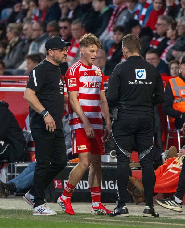 Steffen Baumgart tröstet Andras Schäfer