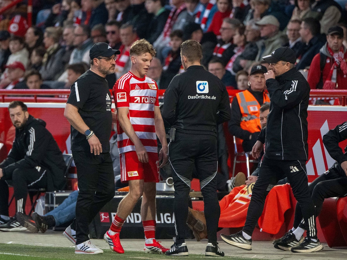 Steffen Baumgart tröstet Andras Schäfer