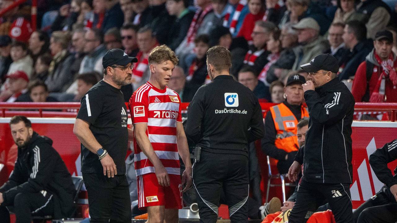 Steffen Baumgart tröstet Andras Schäfer