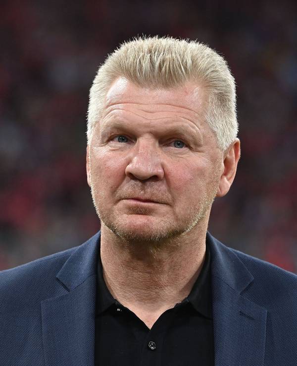 Stefan Effenberg hat eine klare Meinung darüber, wie es mit der Nationalmannschaft weitergehen sollte.